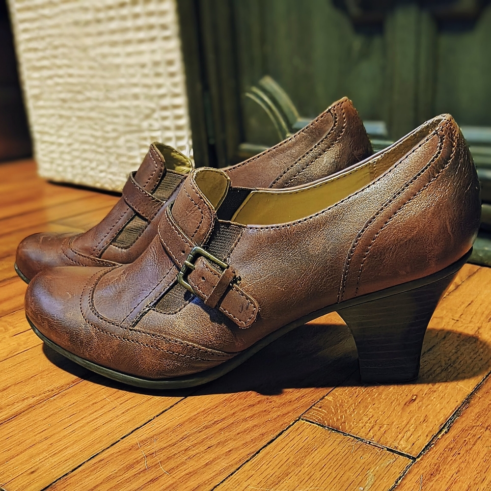 Chic Brown Leather Loafers